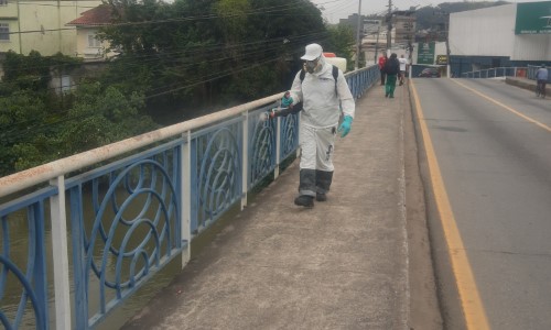 Saae realiza dedetização de três pontes de Barra Mansa
